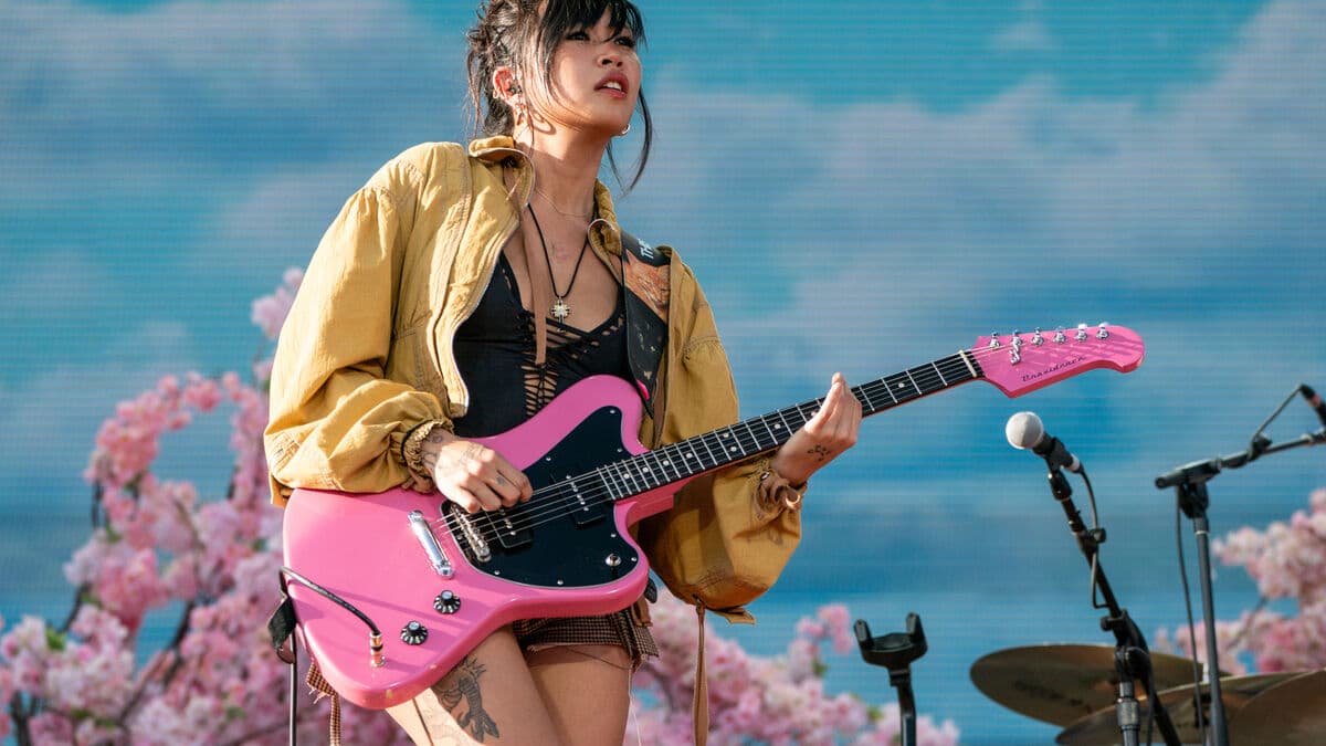 Beabadoobee to release new album and visit Sweden this fall