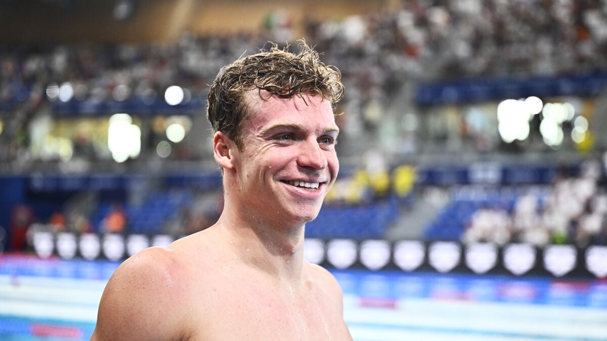 Léon Marchand wins silver for France in 4x200m freestyle relay at European Championships