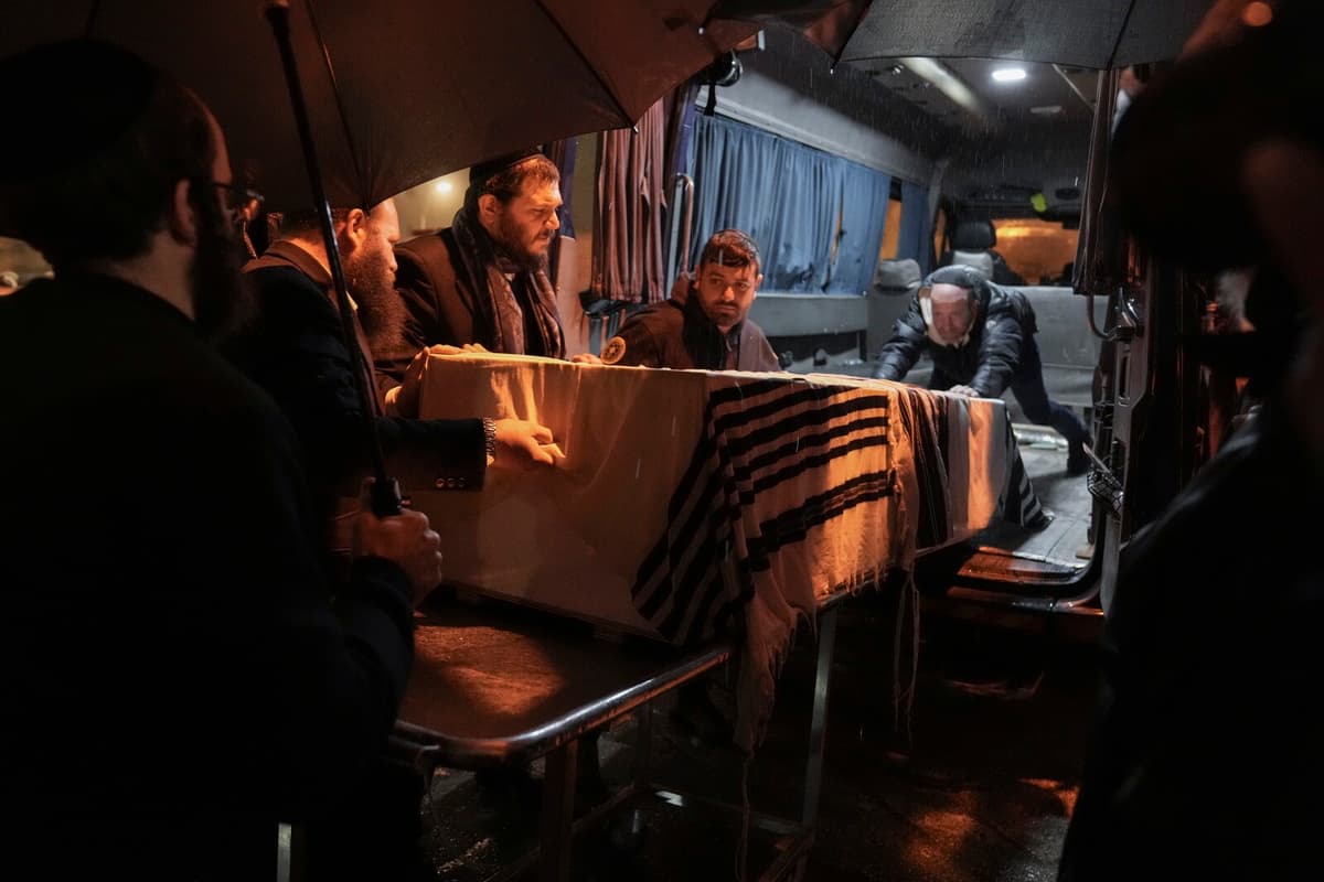 UAE Court Sentences Three Uzbeks to Death for Rabbi's Murder