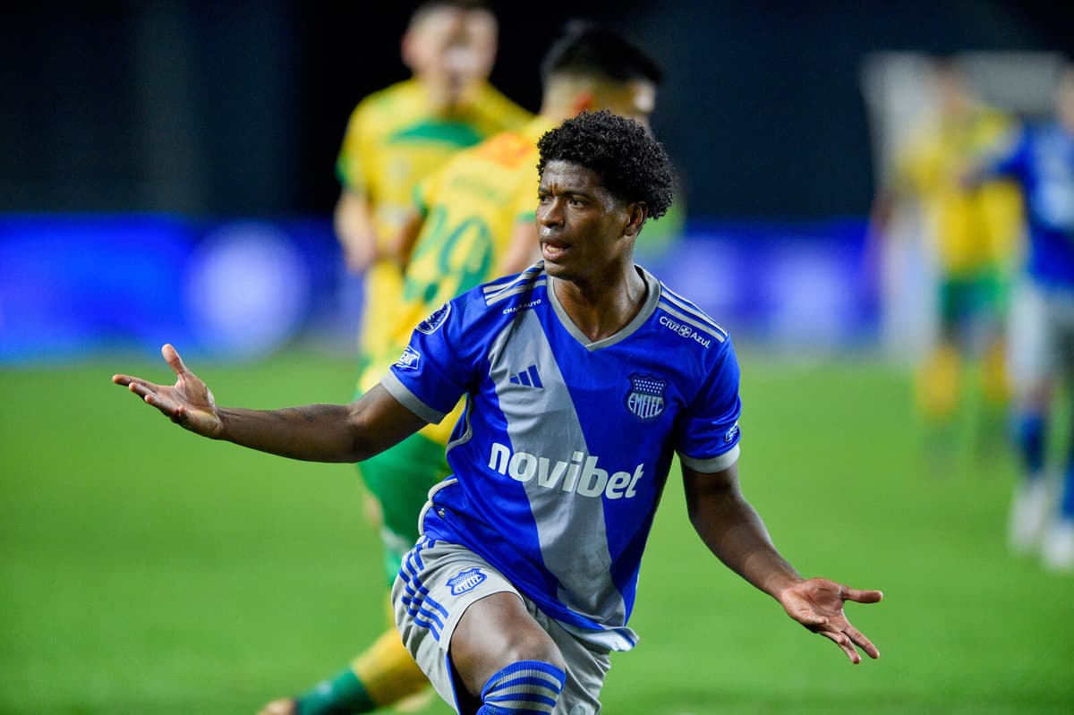 Footballer's Wife and Child Kidnapped in Ecuador's Guayaquil