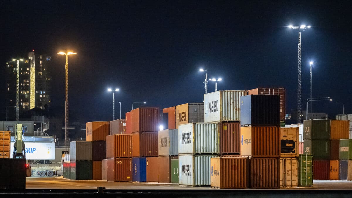 Container with more than two tons of cocaine bound for Sweden stopped in Ecuador