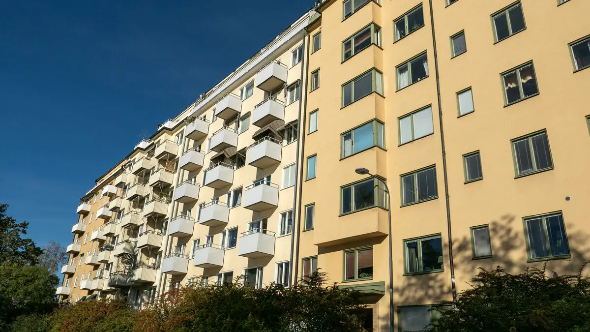 Villas and condominiums more expensive in May