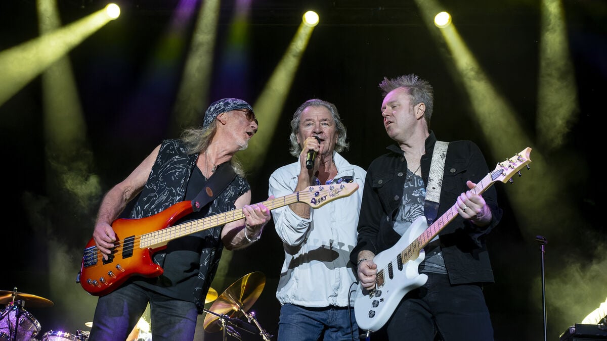 Deep Purple to Sweden for two gigs