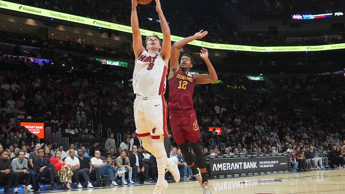 Miami repeats the final pattern