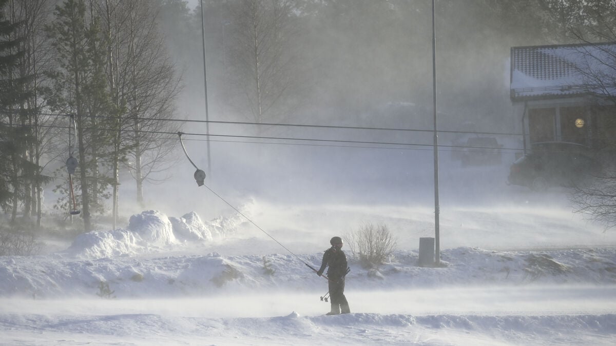 SMHI warns of strong winds and snowfall in the mountains on Christmas Eve