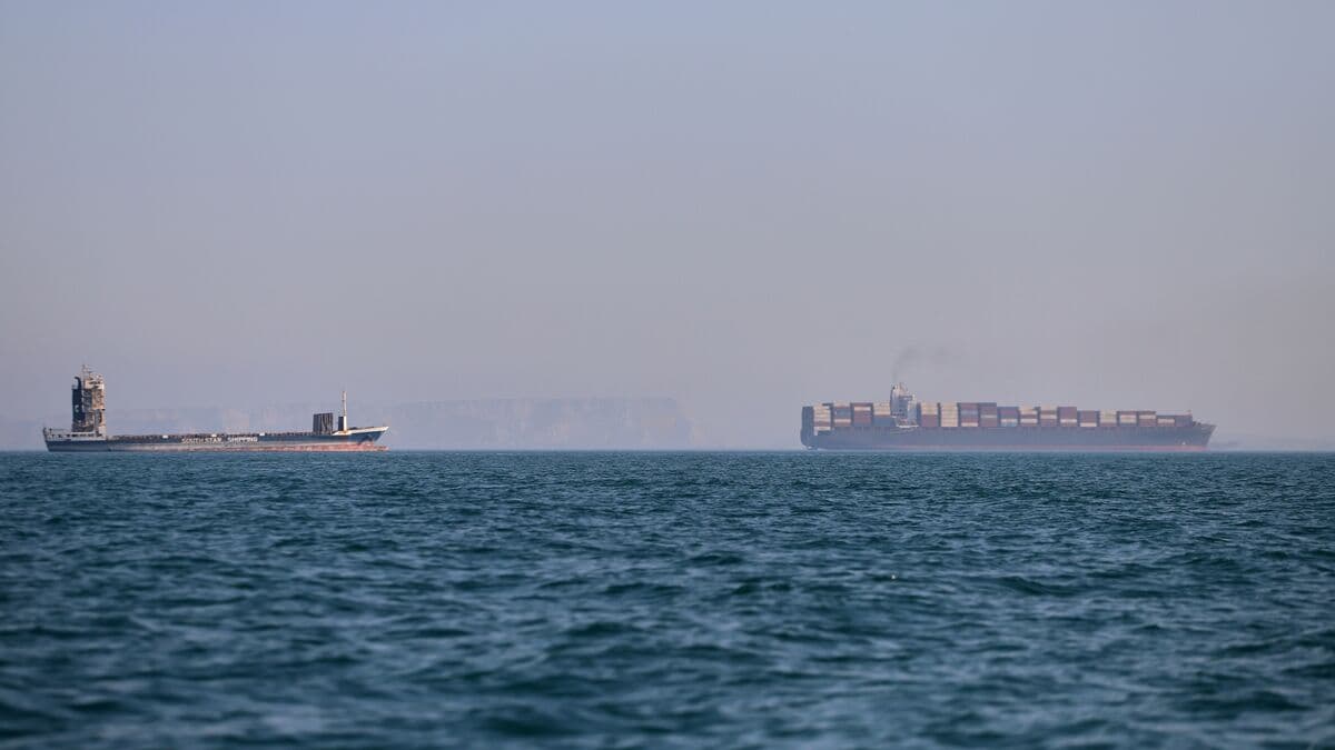 Ship traffic increases in reopened Strait of Hormuz