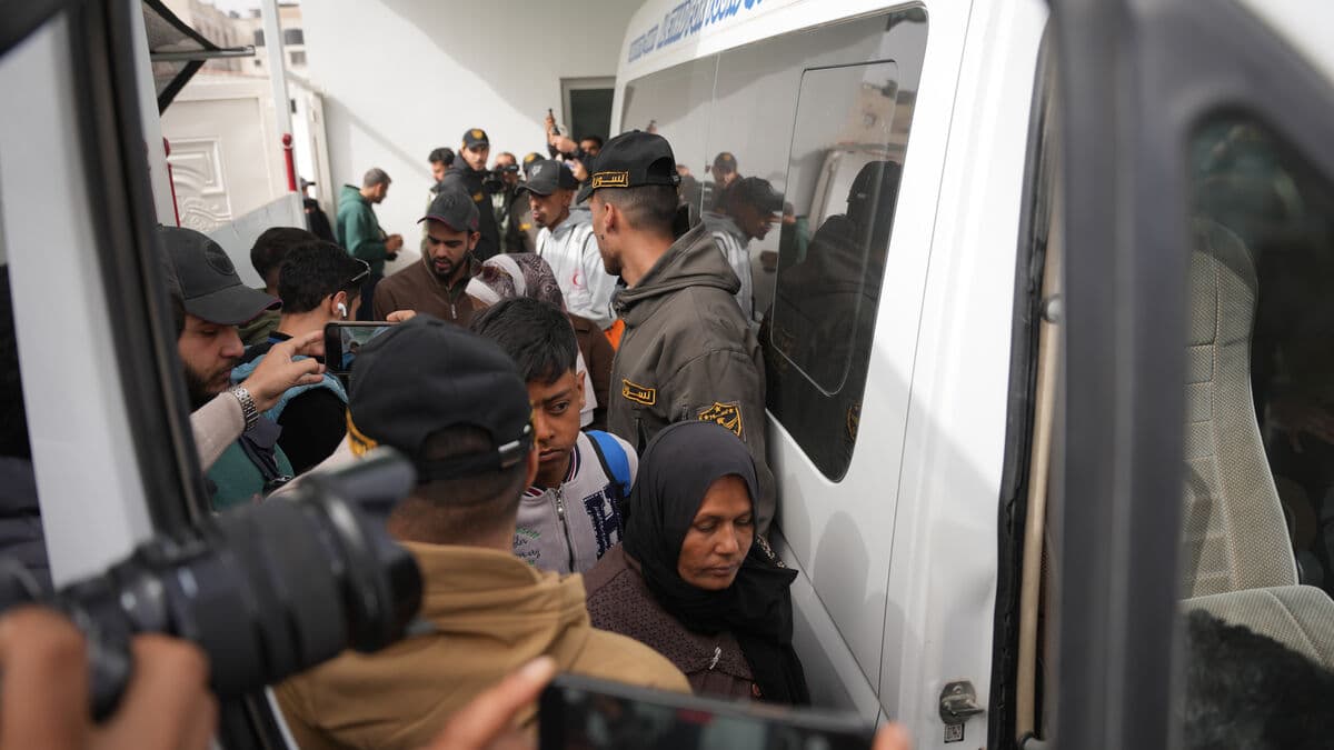 Minimal border opening in Gaza: 50 a day