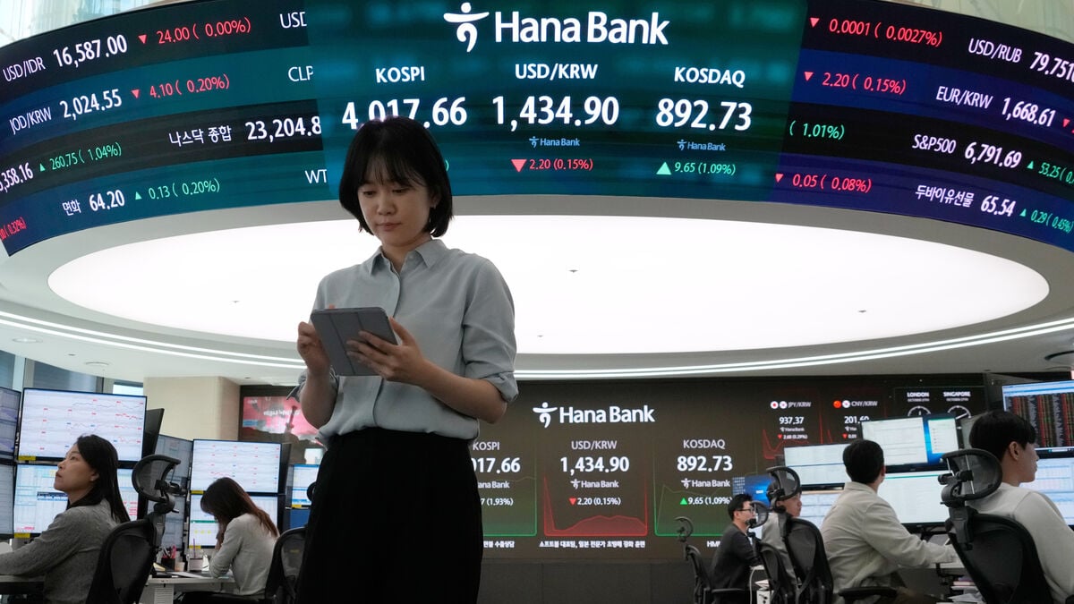 Broad decline on Asian stock markets