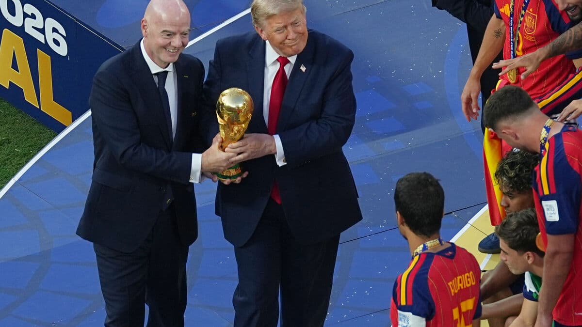 Trump says FIFA would make a mistake replacing Gianni Infantino