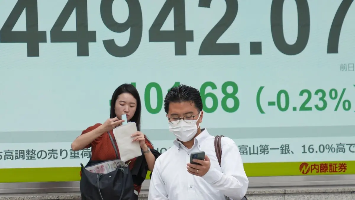 Spread in Asia – large companies are collapsing