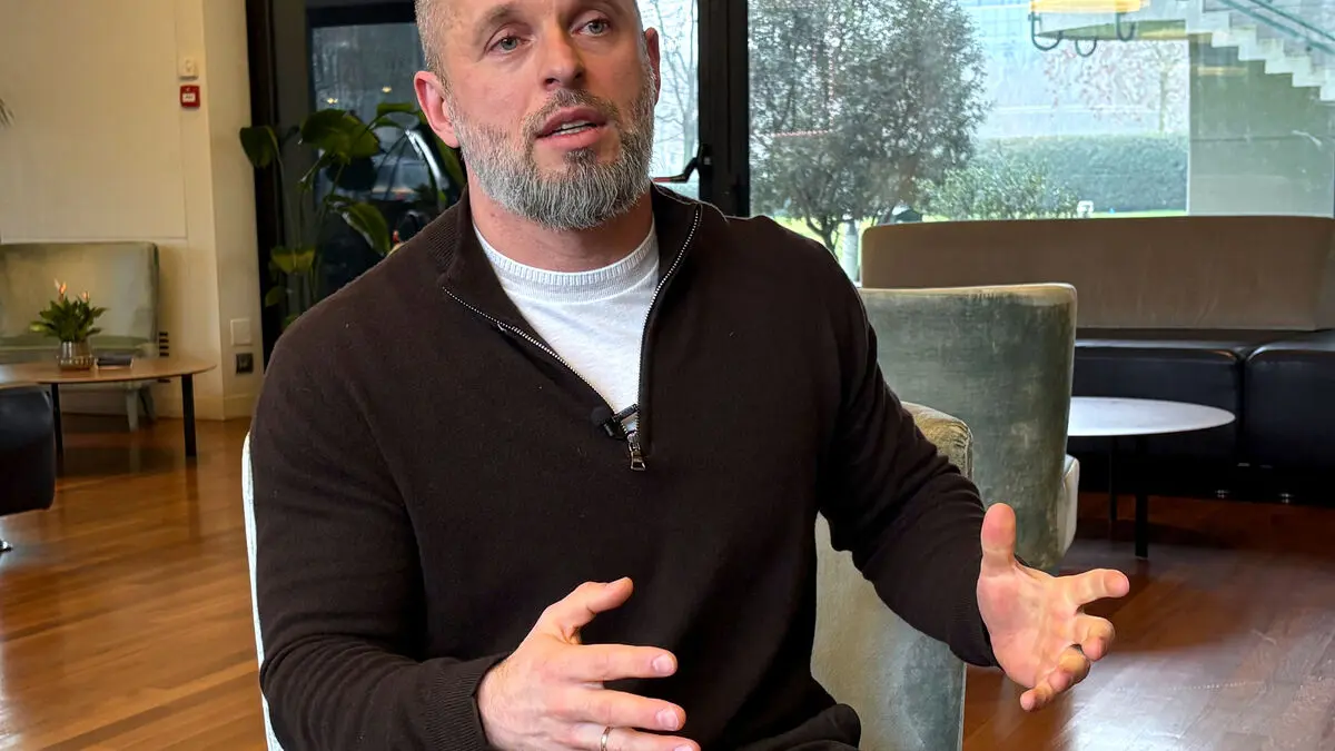 Russian flags in the Paralympics: Glorifying war