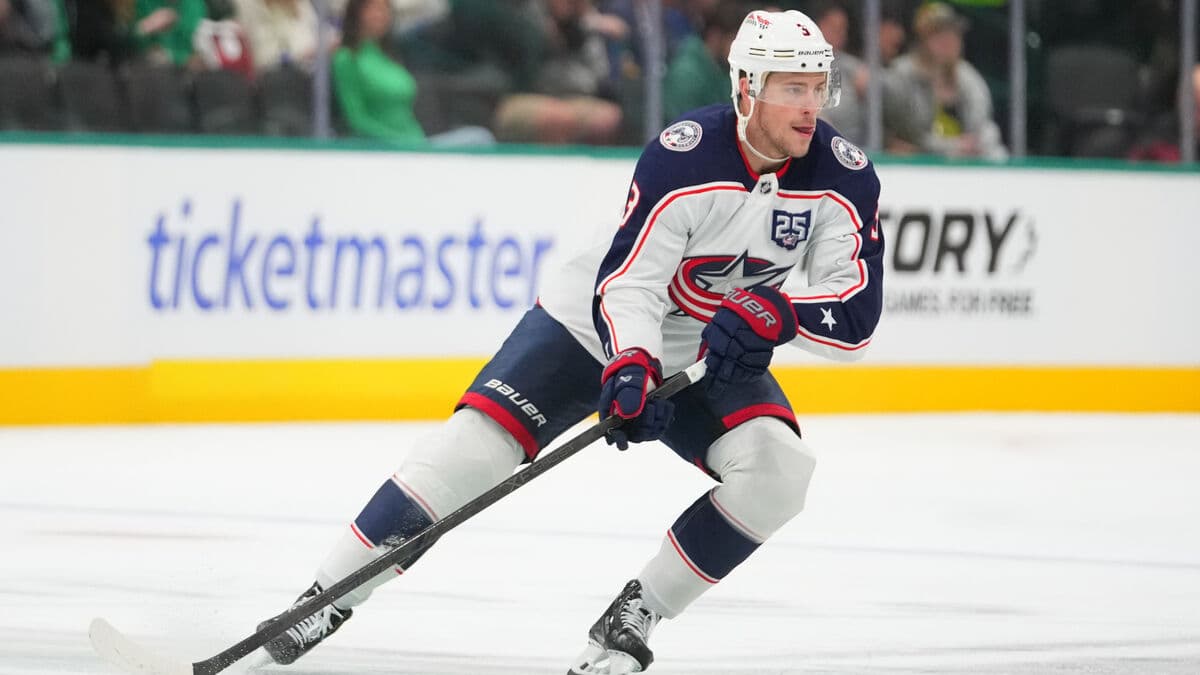 Coyle's hat trick leads Columbus to 4-2 victory over Chicago