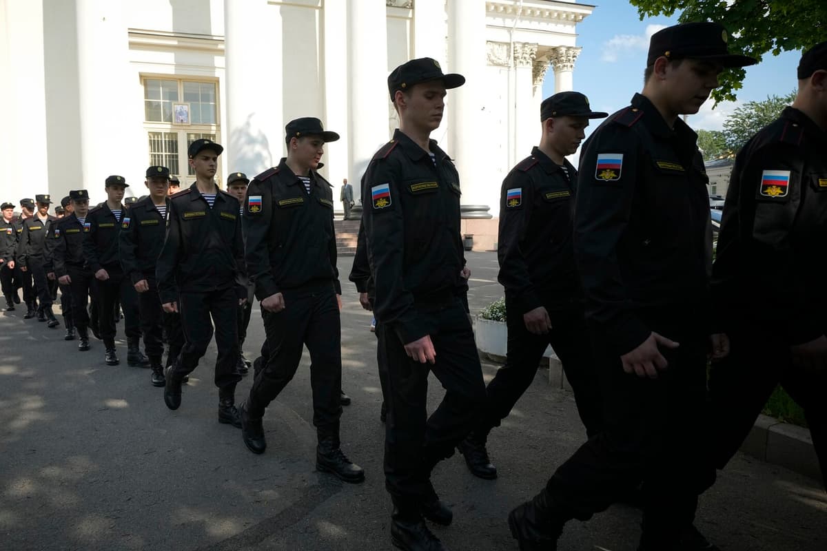Putin Orders 160,000 New Conscripts for Russian Military Expansion