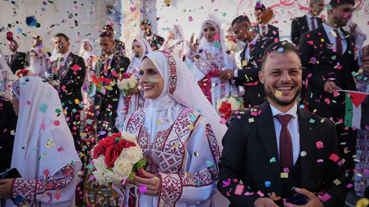 Giant wedding in Gaza during fragile ceasefire