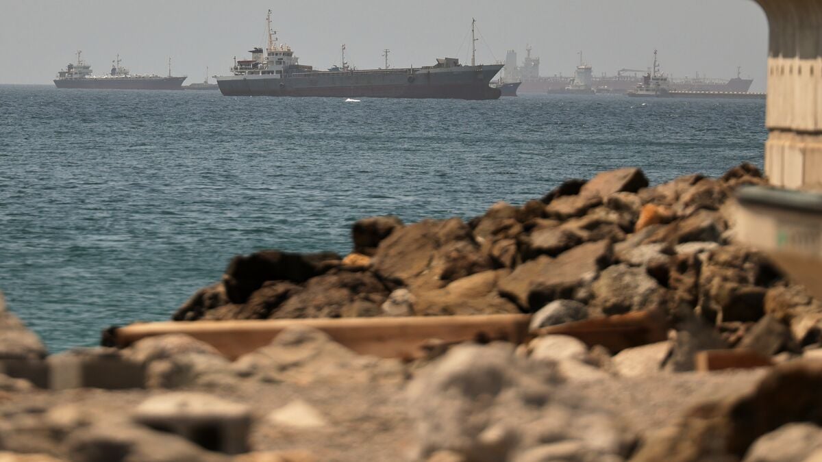 Oil prices rise after fresh Persian Gulf attacks, trade opens higher Monday night