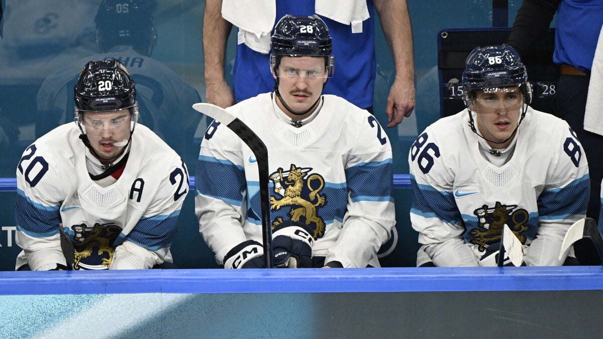 Slovakia shocks Finland 4–1 in Olympic opener