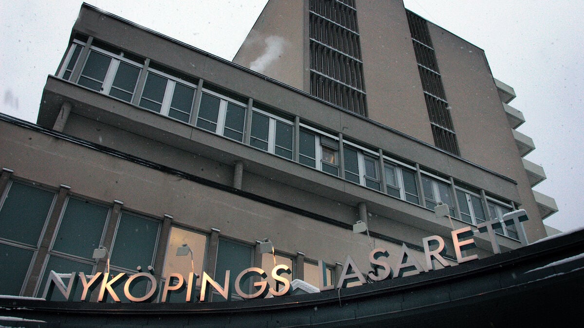 Patient Dies After Falling From Nyköping Hospital Balcony, Door Failed to Lock