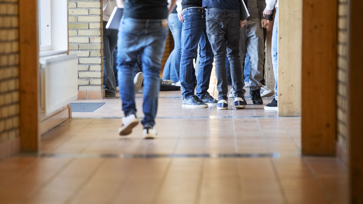 Threats and Violence at Stockholm Schools Surge, Teachers’ Union Demands Action