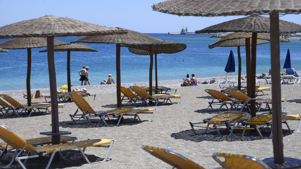 Gaps are widening - workers are forced to vacation at home