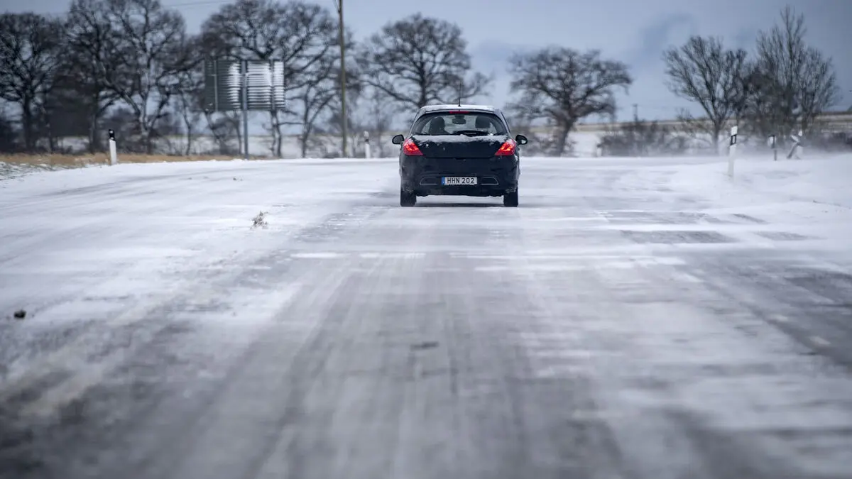 The cold is coming in – “time to put on winter tires”