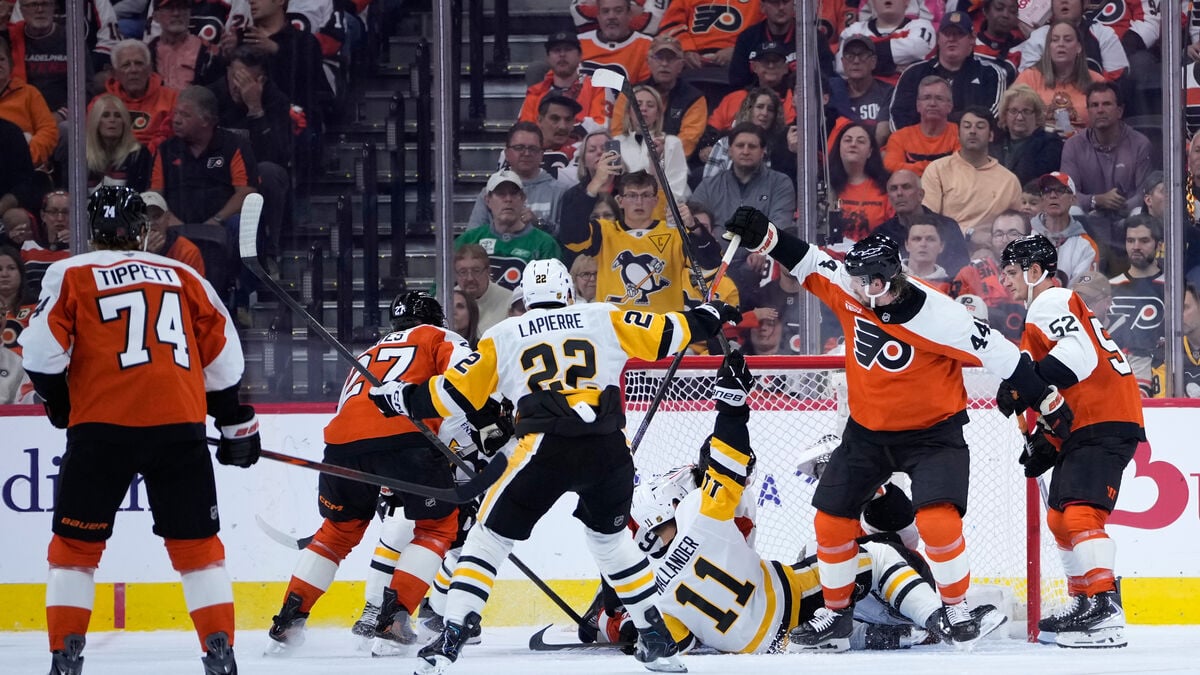 Hållander stars as Penguins rout Flyers 7-0 in opener, earns praise from coach Dan Muse