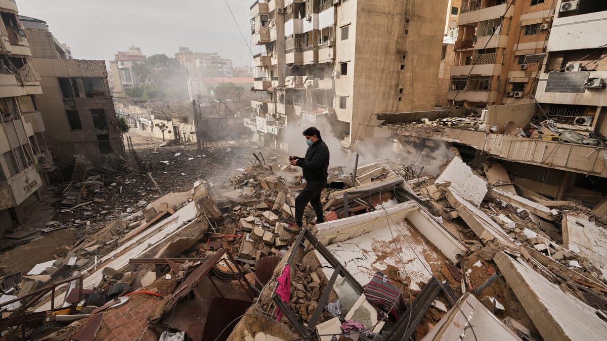 Sources: Israel planning major ground invasion of Lebanon