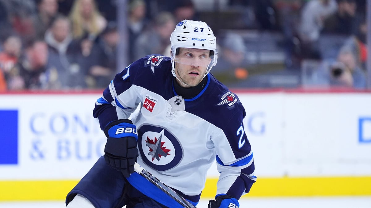 Nikolaj Ehlers Signs Six-Year Deal with Carolina Hurricanes