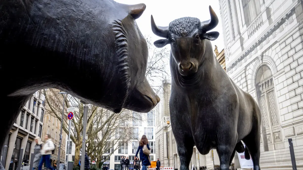 Analysts: Interest rate hikes could end in a stock market crash