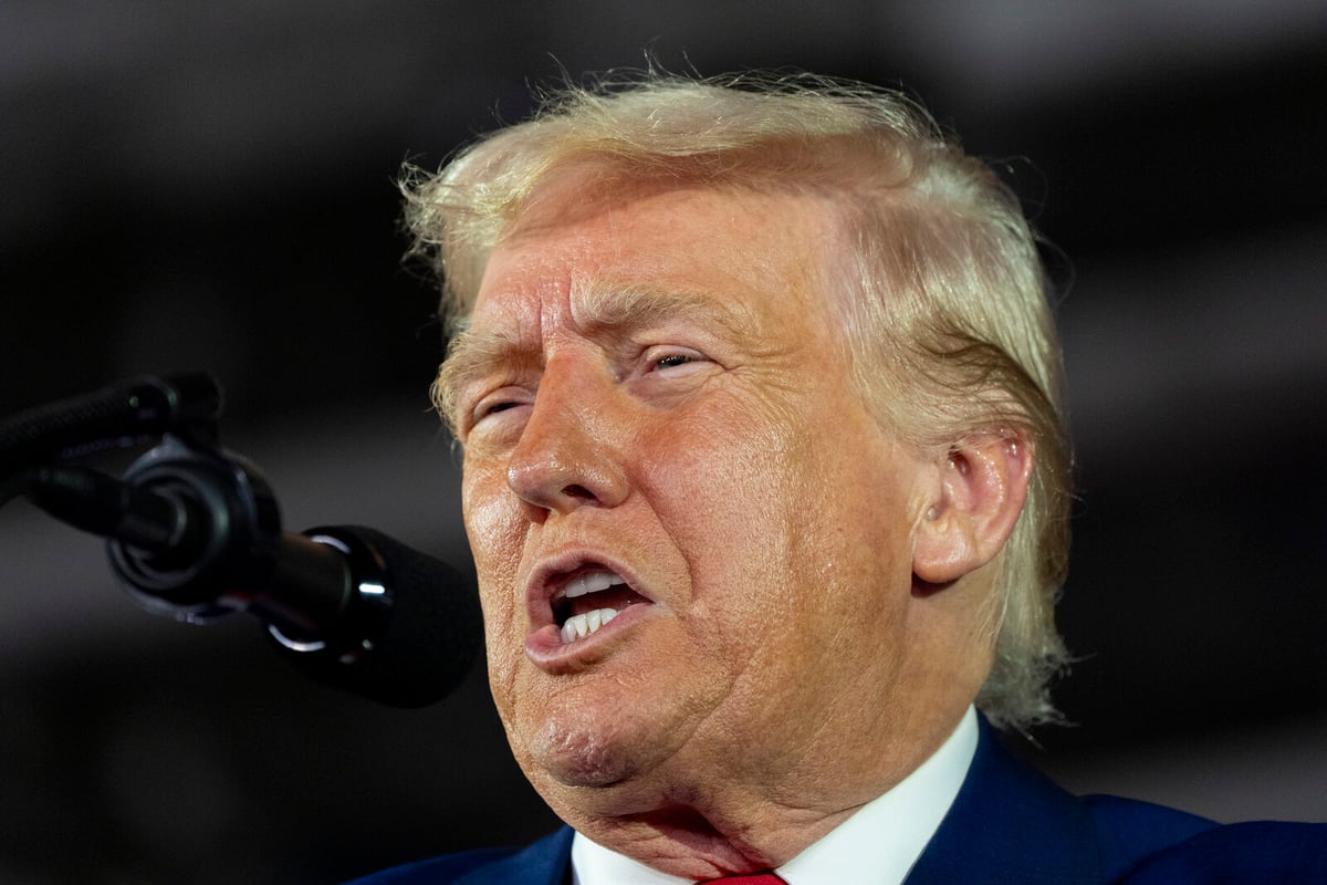 Trump Blames Biden for US GDP Decline in First Quarter