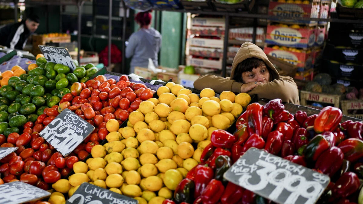 IMF Raises Global Inflation Forecast for Next Year as Energy and Food Prices Climb