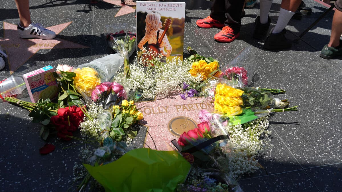 Celebrities pay tribute to Dolly Parton after her death: Hard to imagine a world without her