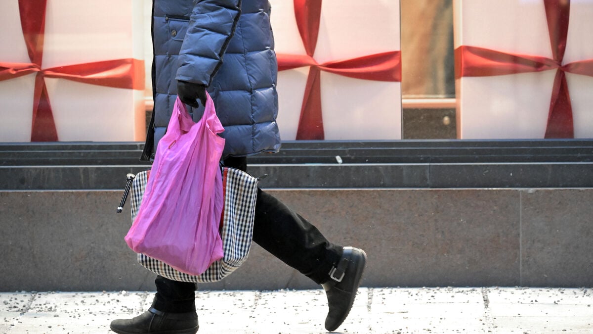 Plastic Bag Use in Sweden Rises 45% After Tax Abolition