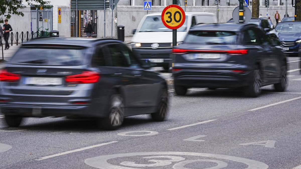 One in three drivers speeds past primary schools, new study finds