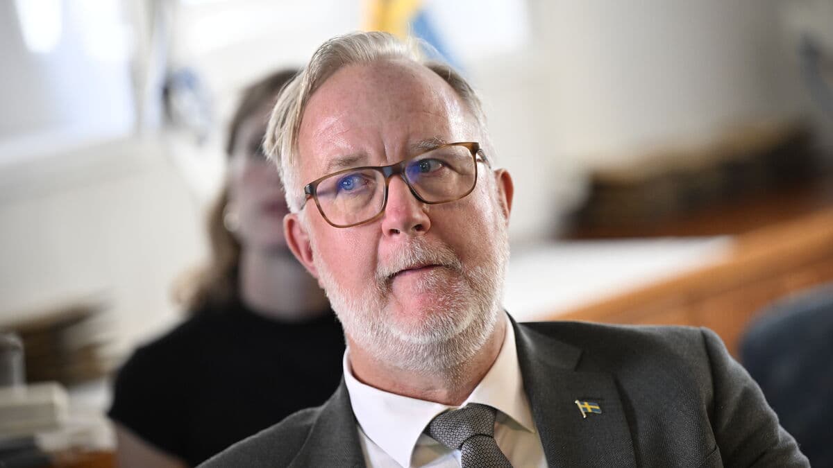 Former Liberal Party leader Johan Pehrson joins new season of The Traitors