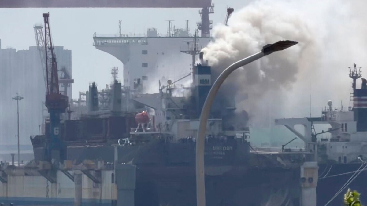 At least 25 dead in cargo ship fire in eastern China