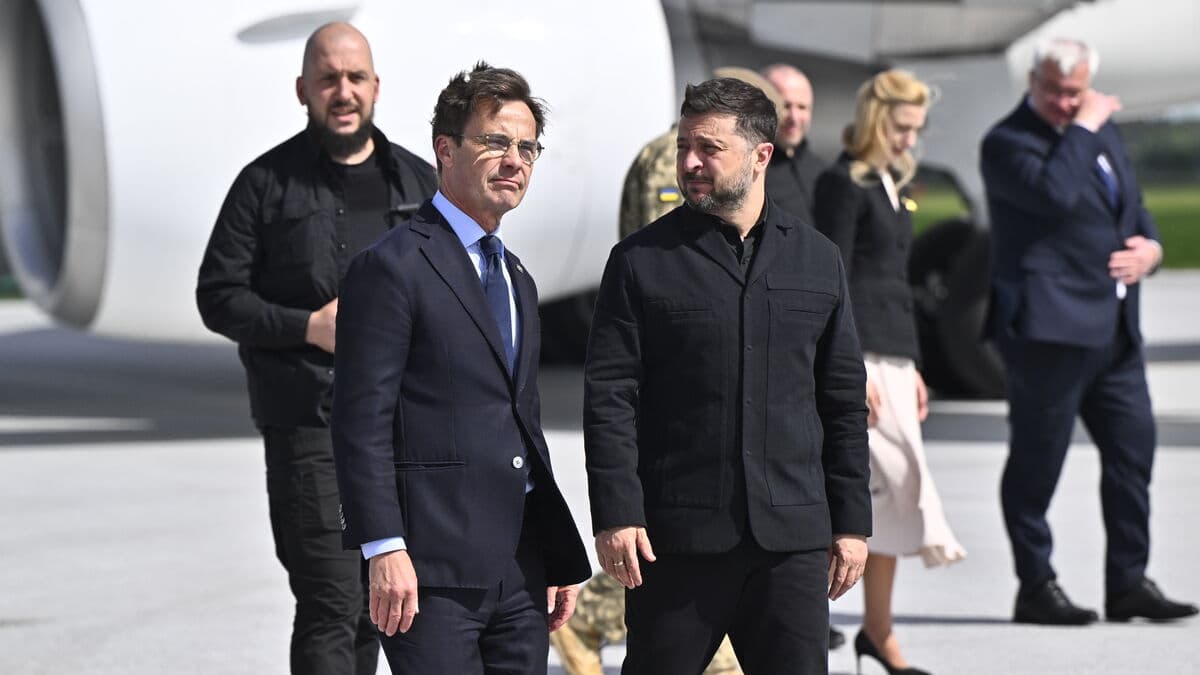Zelenskyj in Sweden for Gripen aircraft agreement