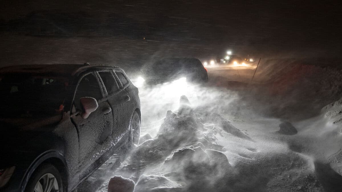 Snow chaos on E6 and