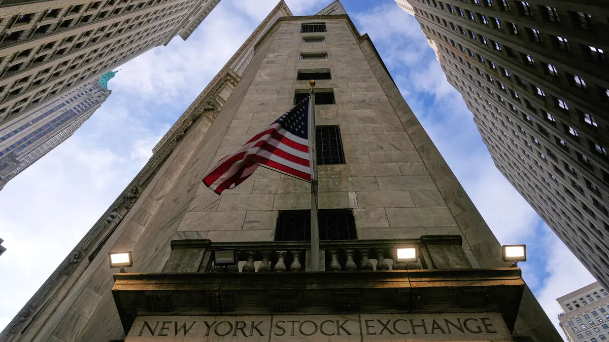 Wall Street shook off AI concerns after new inflation figures, but Nasdaq closed down 0.2 percent