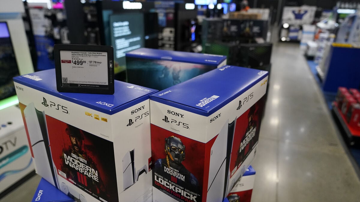 PlayStation to phase out physical games starting in January 2028