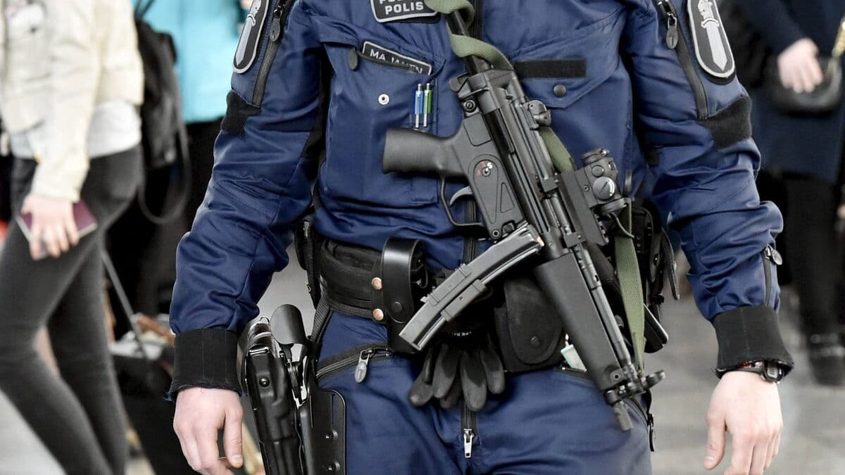 80-year-old found in basement in Helsinki, three arrested