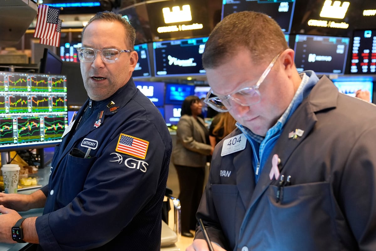 Wall Street Gains as Investors Await Trump's Tariff Announcement