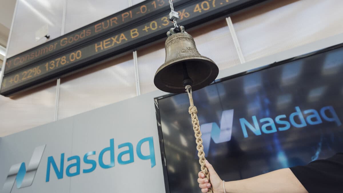 Stockholm Stock Exchange falls 1 percent at close