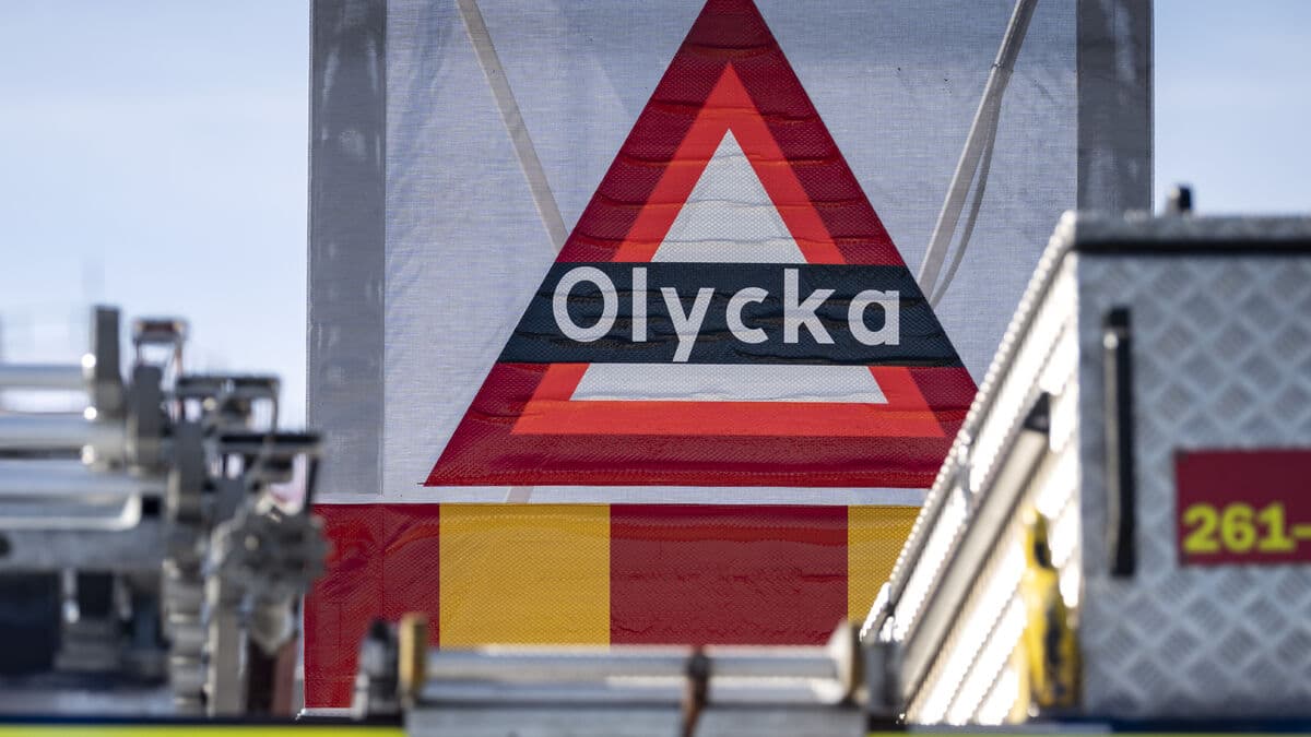 Serious accident outside Gränna - car caught fire