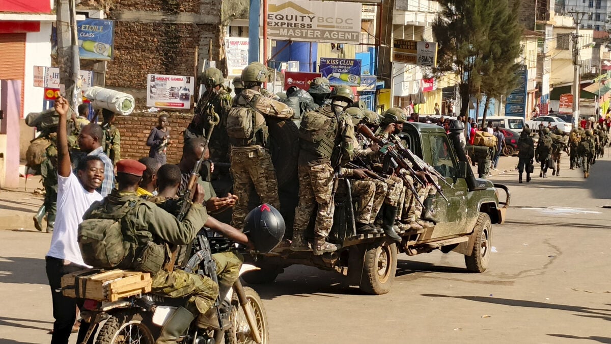 Thousands flee militia group in Congo