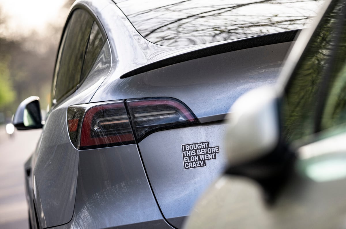 Tesla Stock Drops After Musk and Trump Social Media Dispute