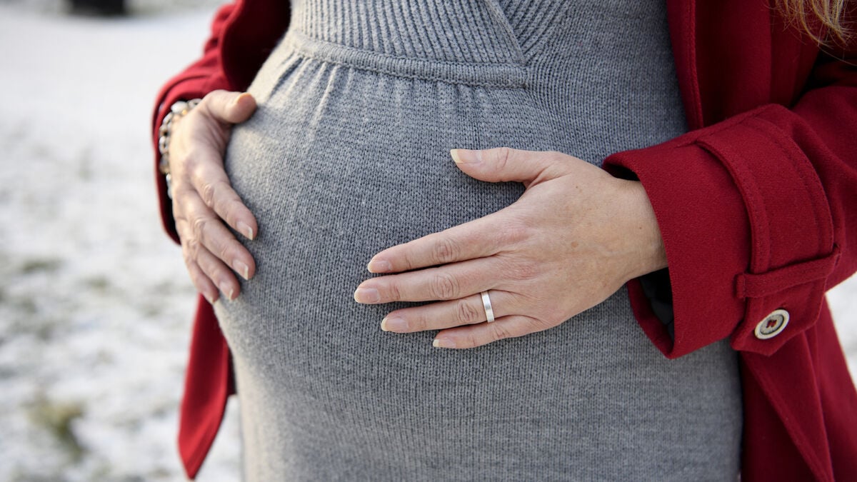Poor economy hinders young people from having children