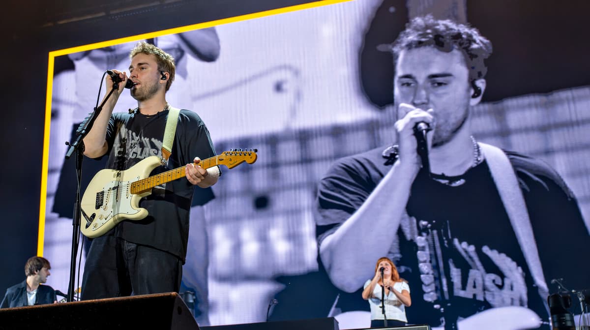 Greta Thunberg Joins Sam Fender on Stage at Danish Festival