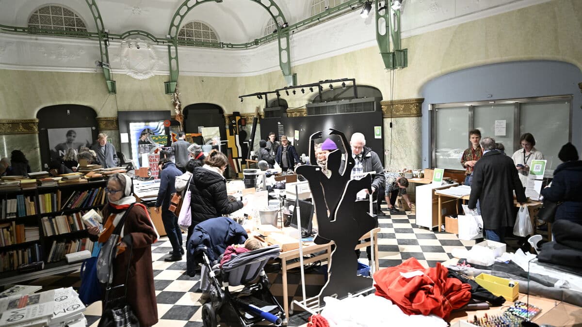 Swedish Economy Surpasses Expectations with August Growth