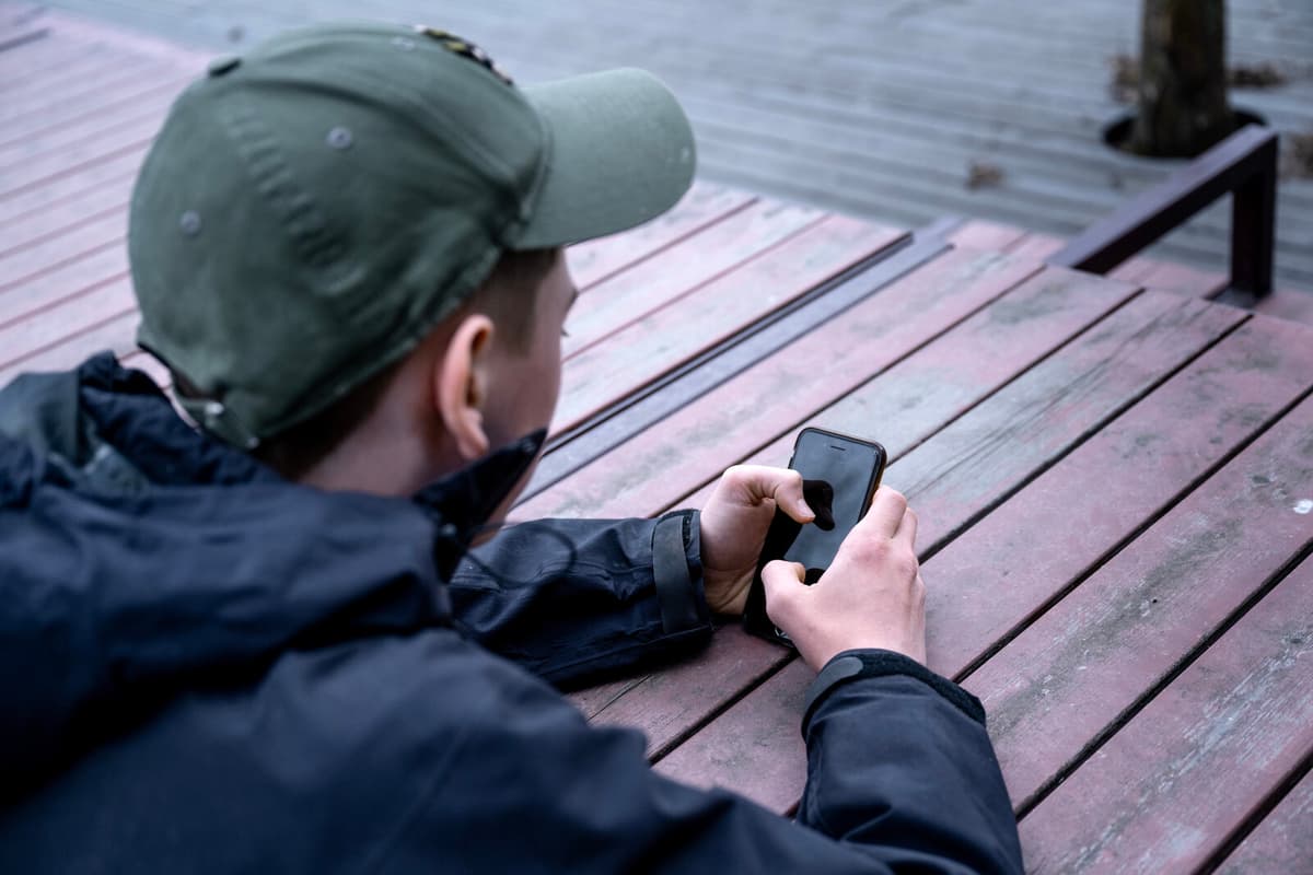 Screen Time Not Linked to Youth Mental Health Issues, Study Finds