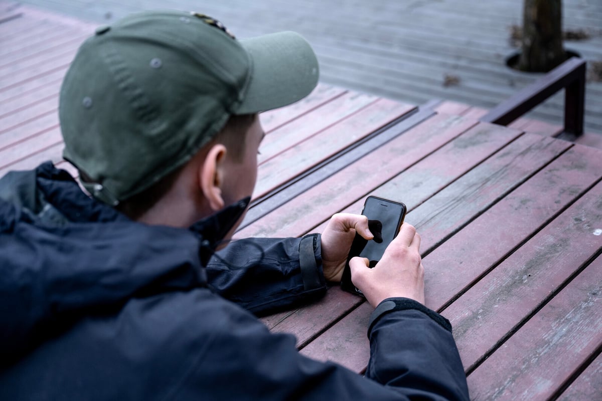 Screen Time Not Linked to Youth Mental Health Issues, Study Finds